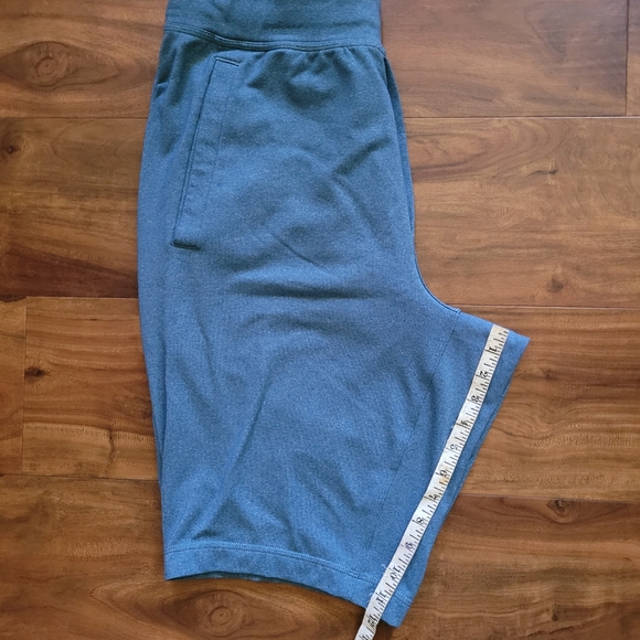 Lululemon Men's Shorts - Picture 3 of 9